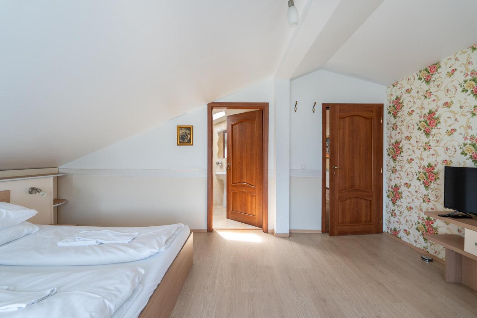 Farawayhomes Aparthotel Near Vienna Airport - Anytime Self Check-In Bruck an der Leitha Eksteriør billede