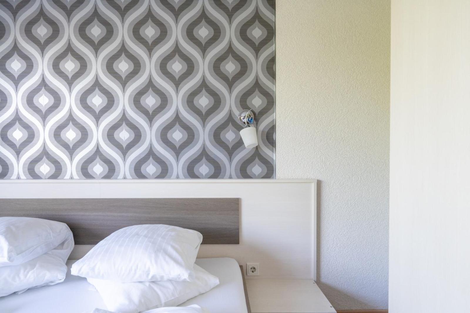 Farawayhomes Aparthotel Near Vienna Airport - Anytime Self Check-In Bruck an der Leitha Eksteriør billede