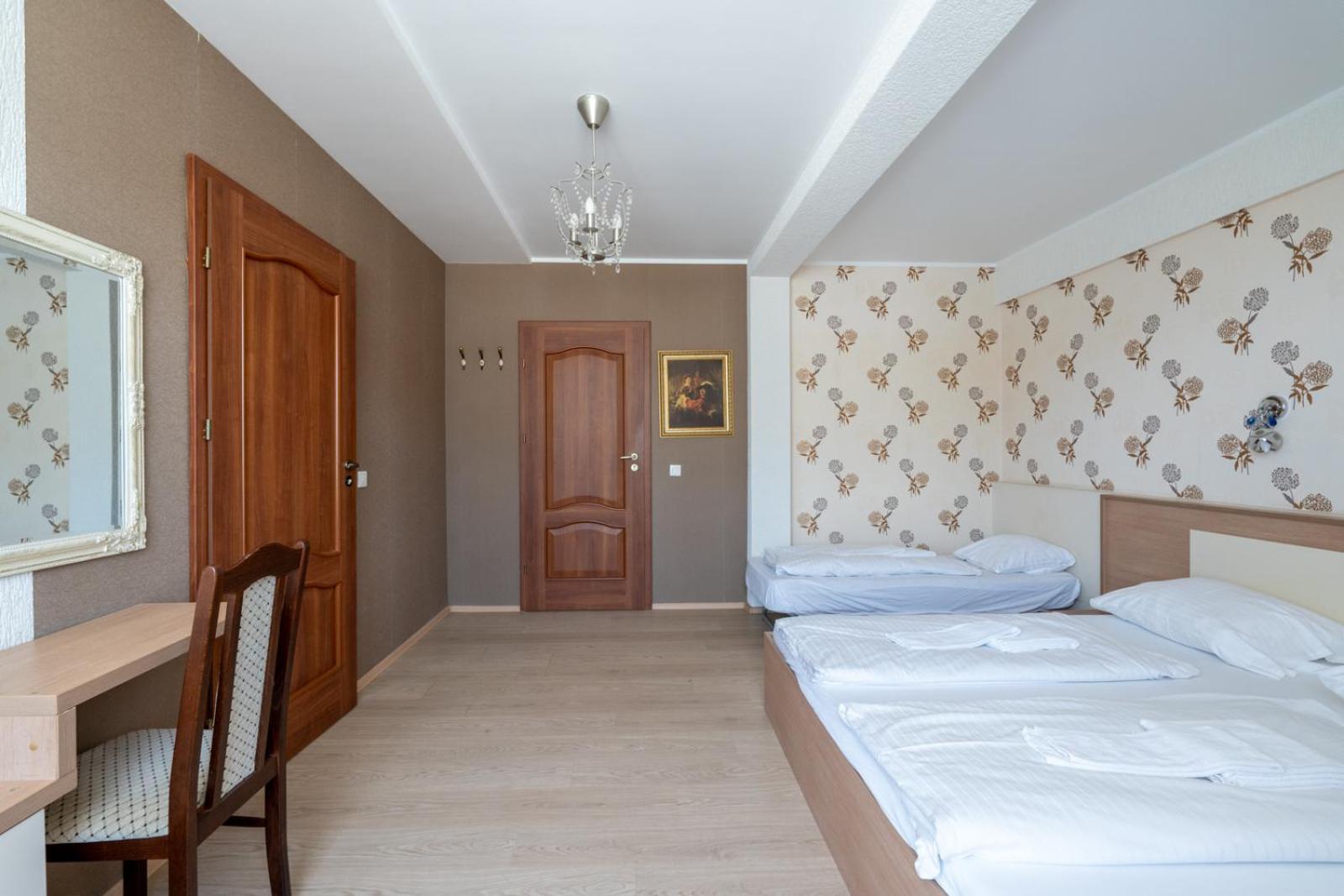 Farawayhomes Aparthotel Near Vienna Airport - Anytime Self Check-In Bruck an der Leitha Eksteriør billede