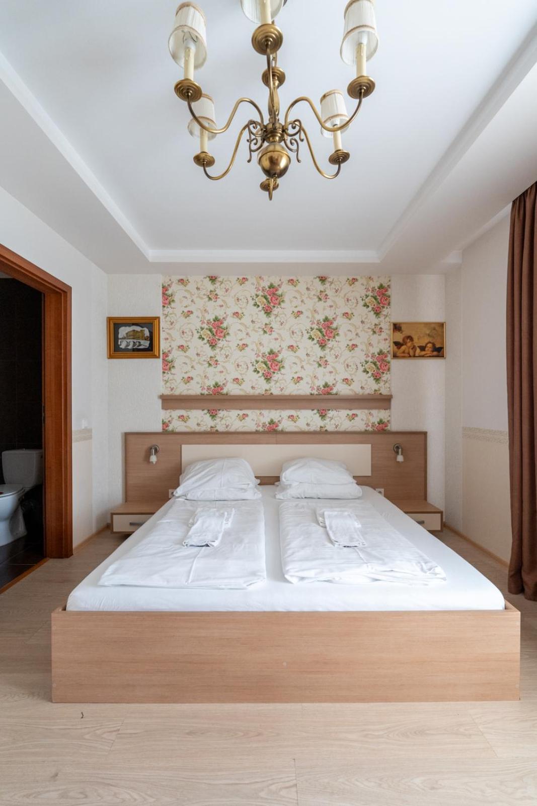 Farawayhomes Aparthotel Near Vienna Airport - Anytime Self Check-In Bruck an der Leitha Eksteriør billede
